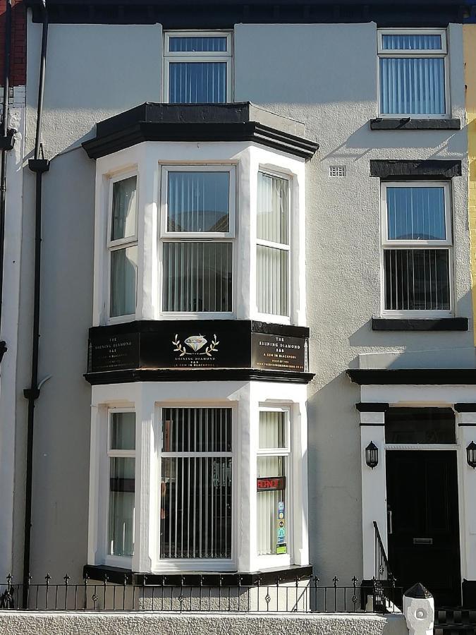 Bed and Breakfast The Shining Diamond Blackpool Exterior foto